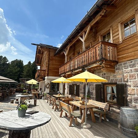 Chalet Da Mont Resciesa Ortisei Bagian luar foto