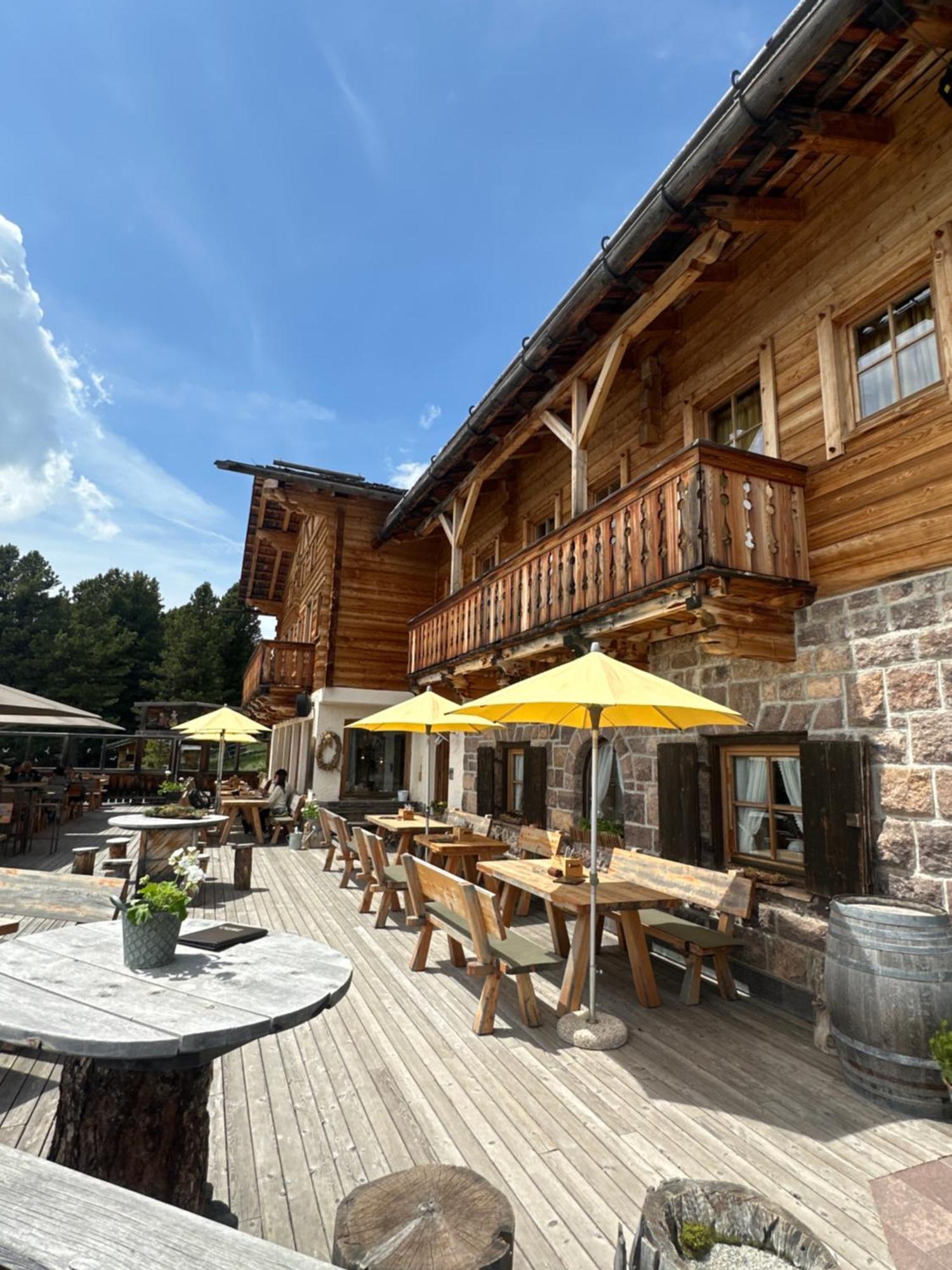 Chalet Da Mont Resciesa Ortisei Bagian luar foto