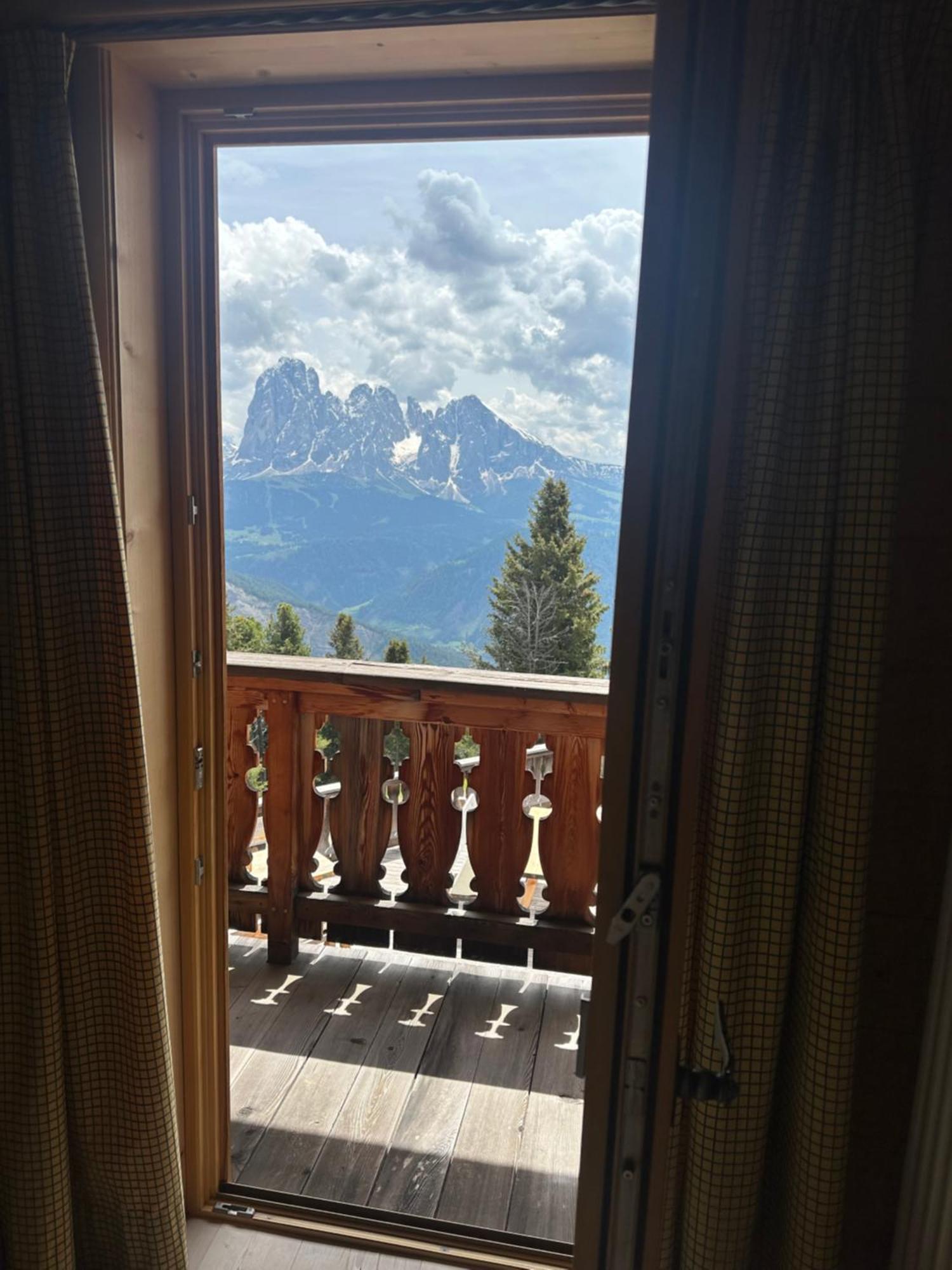 Chalet Da Mont Resciesa Ortisei Bagian luar foto