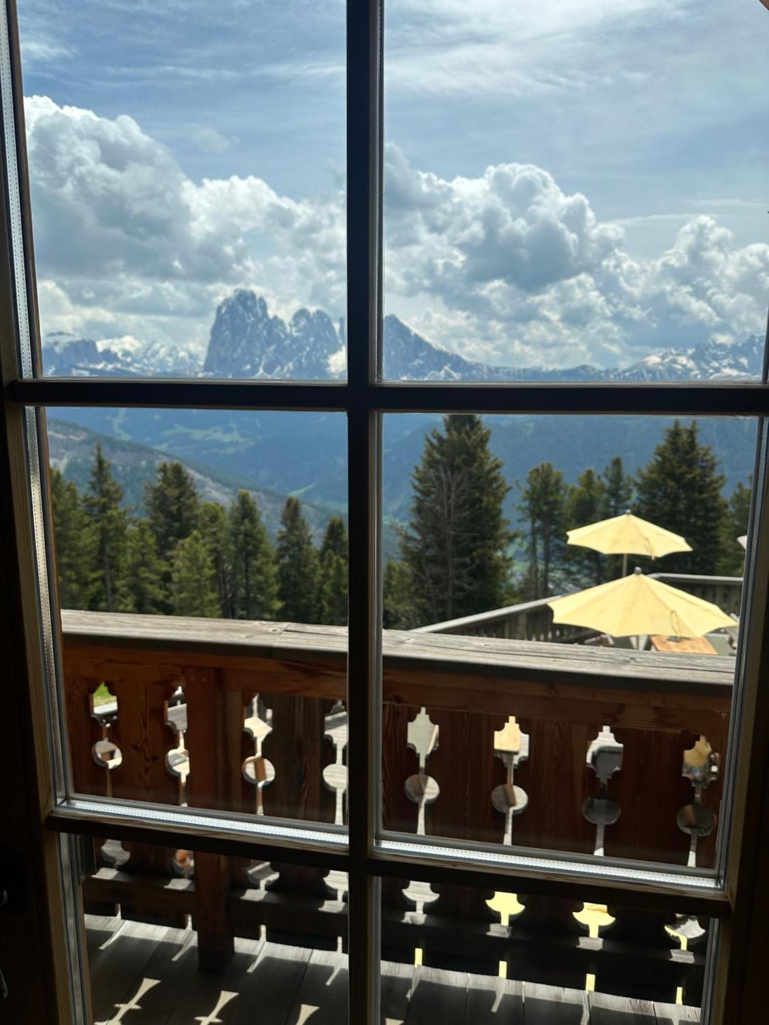 Chalet Da Mont Resciesa Ortisei Bagian luar foto